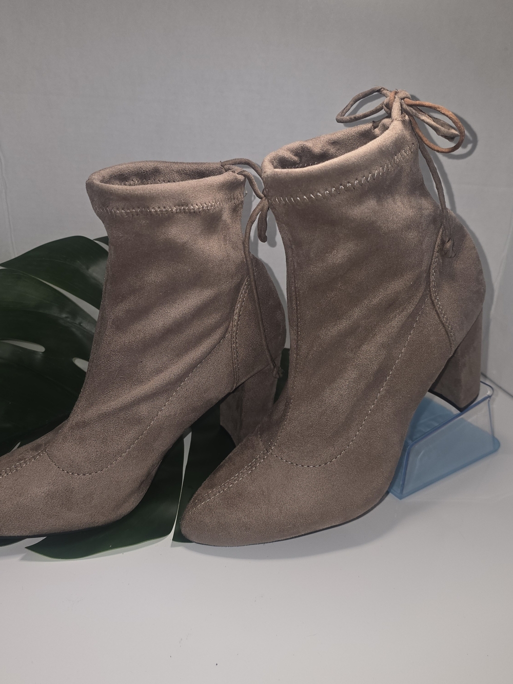 Women's Lace-Up Ankle Boots in Brown Like New